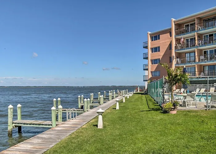 Holiday home Waterfront + Pool! Ocean 1 Mi To